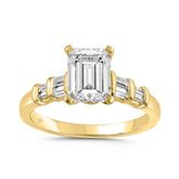 LADIES RING 2 1/4CT BAGUETTE/EMERALD DIAMOND 14K YELLOW GOLD (CENTER STONE EMERALD DIAMOND 2.00CT )